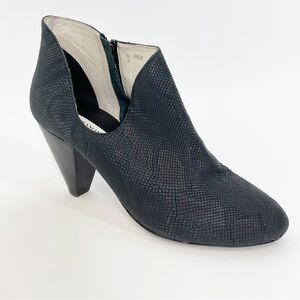 Matt Bernson Jagguar Booties Gray Embossed Size 8
